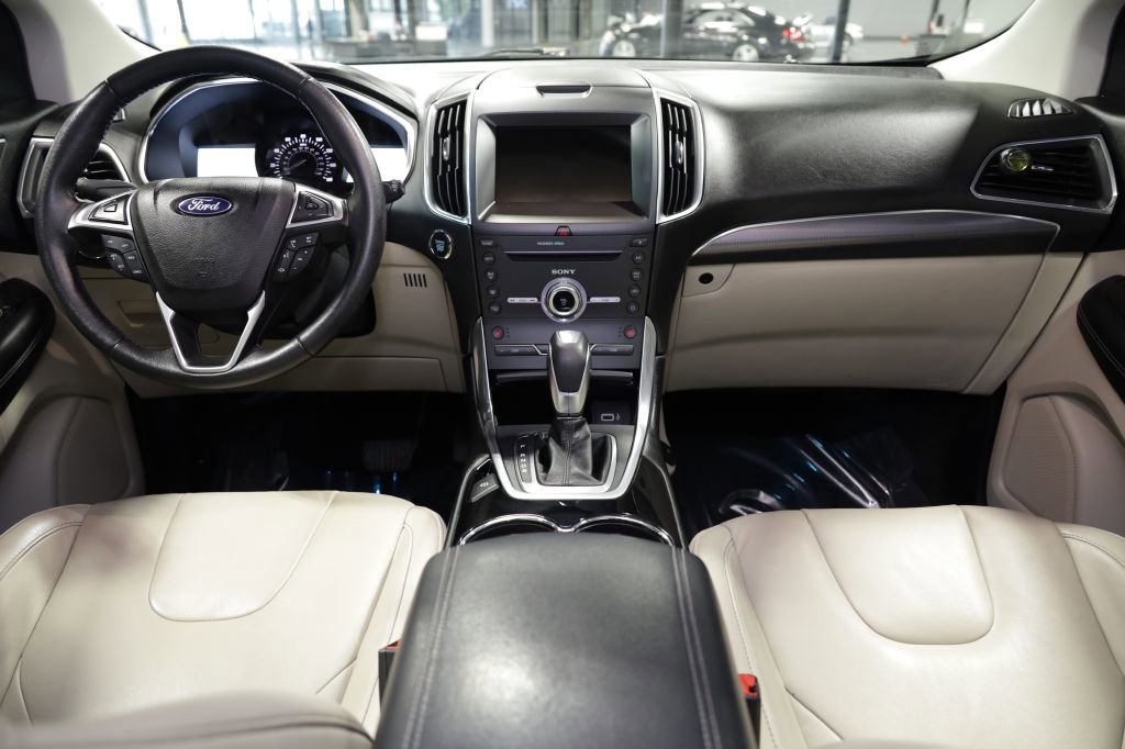 Used 2017 Ford Edge Titanium w/ Technology Package image 21