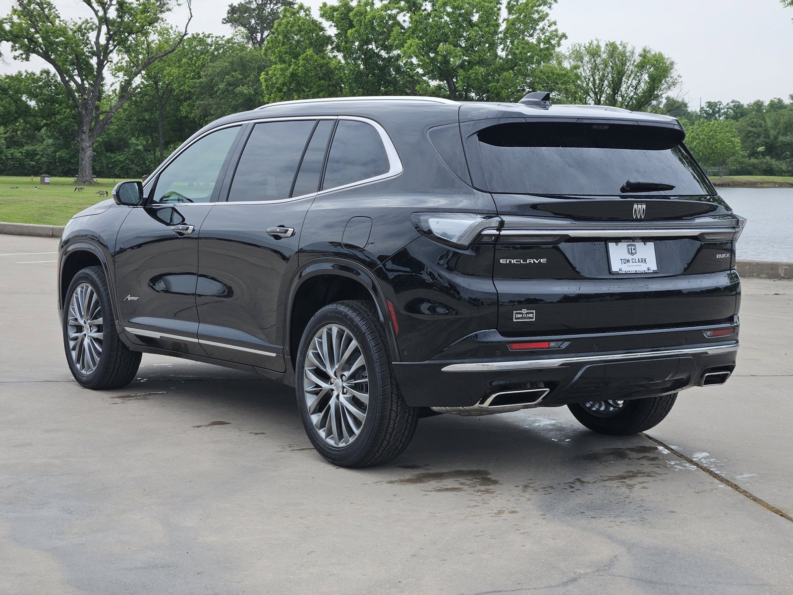 New 2026 Buick Enclave Avenir w/ Super Cruise Package FWD image 4