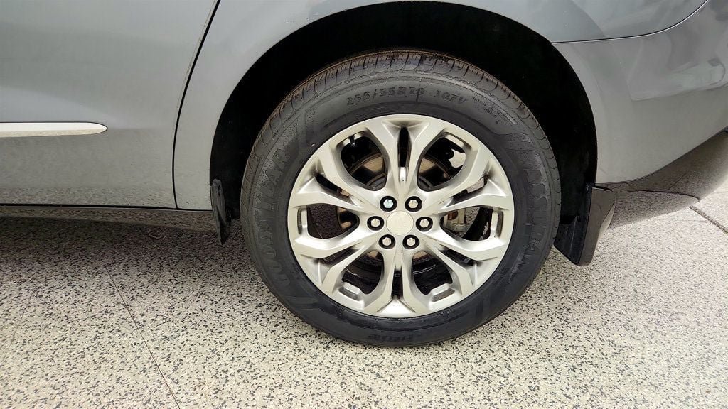 Used 2019 Buick Enclave Avenir FWD image 9