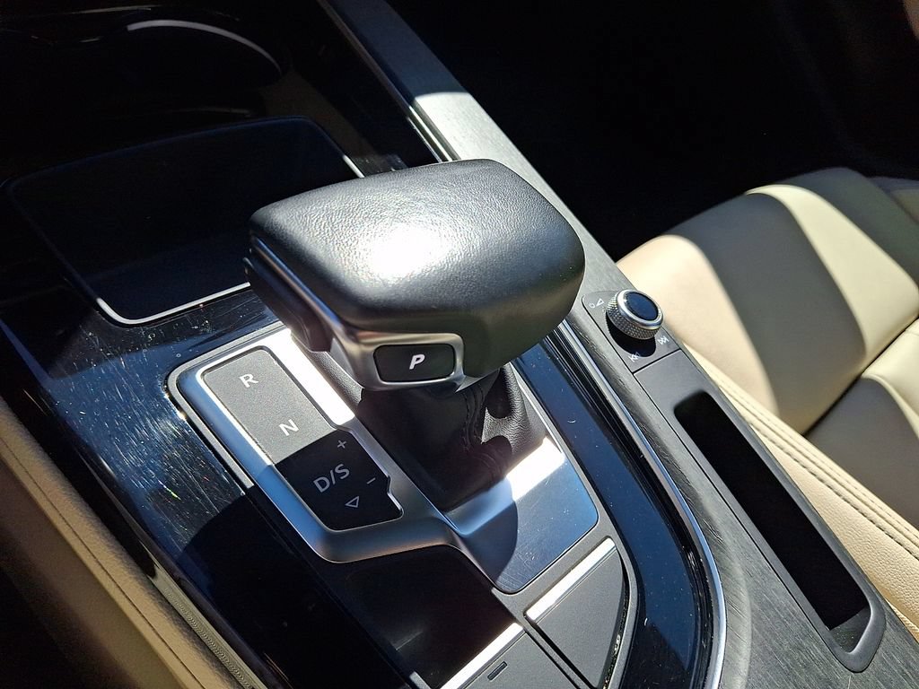 Used 2023 Audi A4 2.0T Premium w/ Convenience Package AWD/4WD image 16
