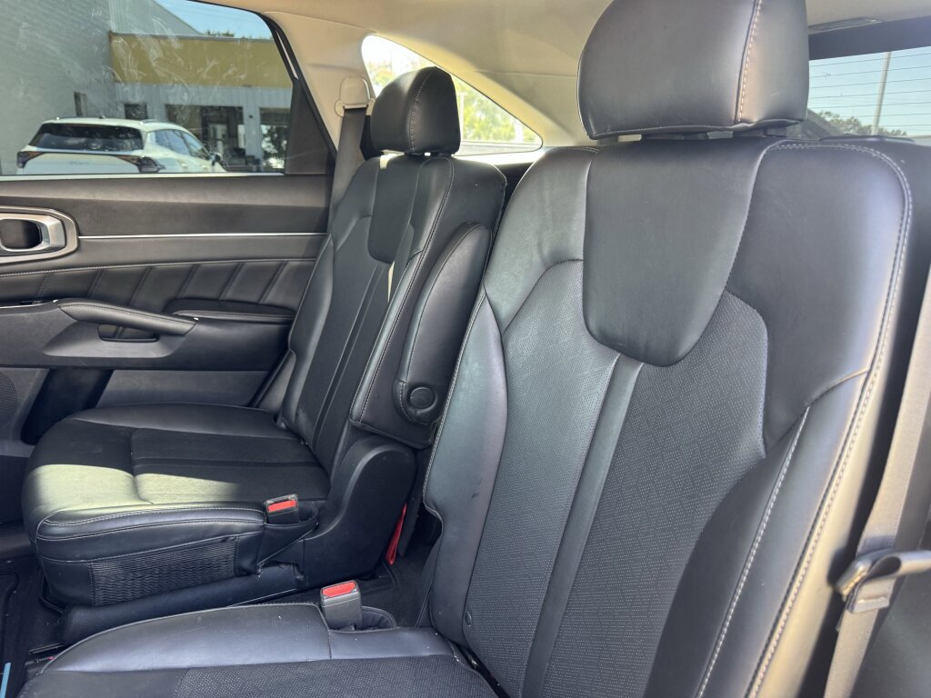 Used 2022 Kia Sorento SX image 27