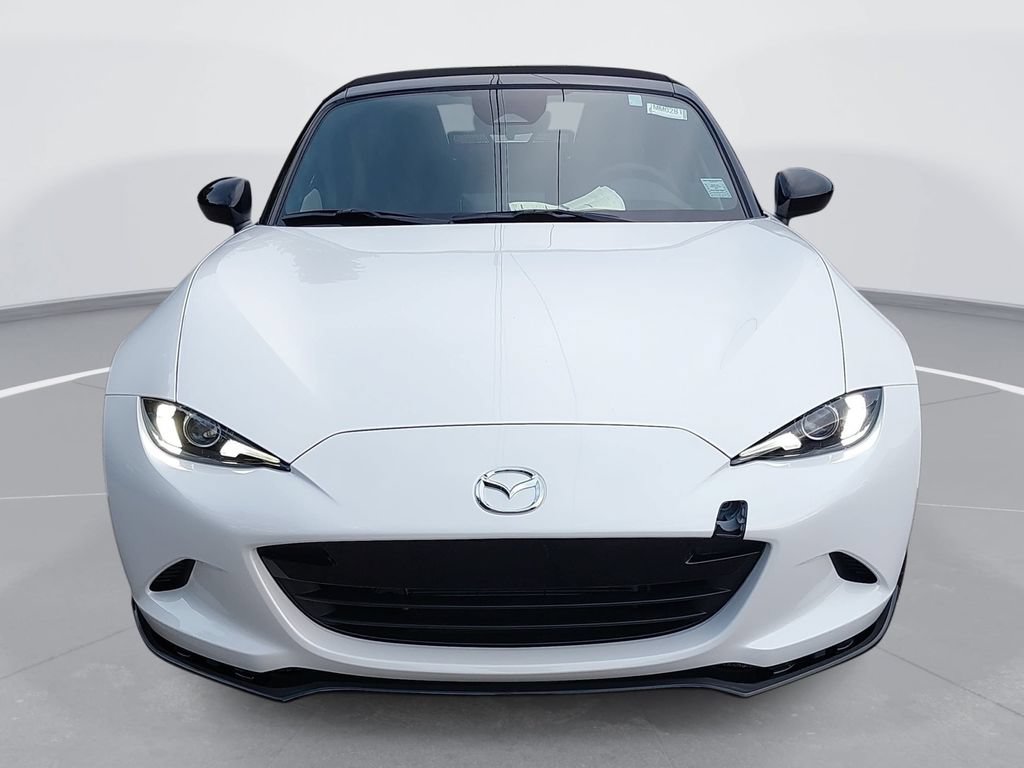 New 2026 MAZDA MX-5 Miata Club w/ Interior Package RWD image 2