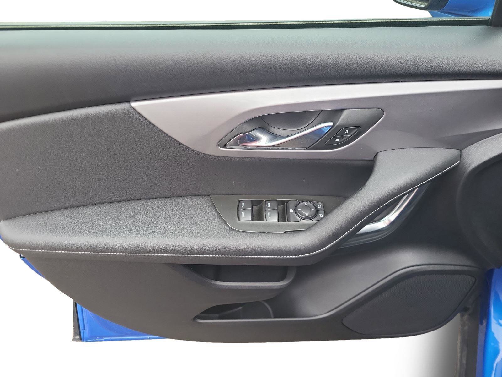 Certified 2025 Chevrolet Blazer LT image 9