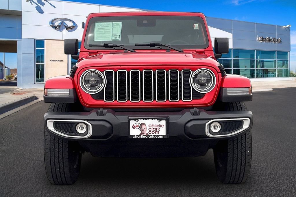 Used 2025 Jeep Wrangler Unlimited Sahara AWD/4WD image 3