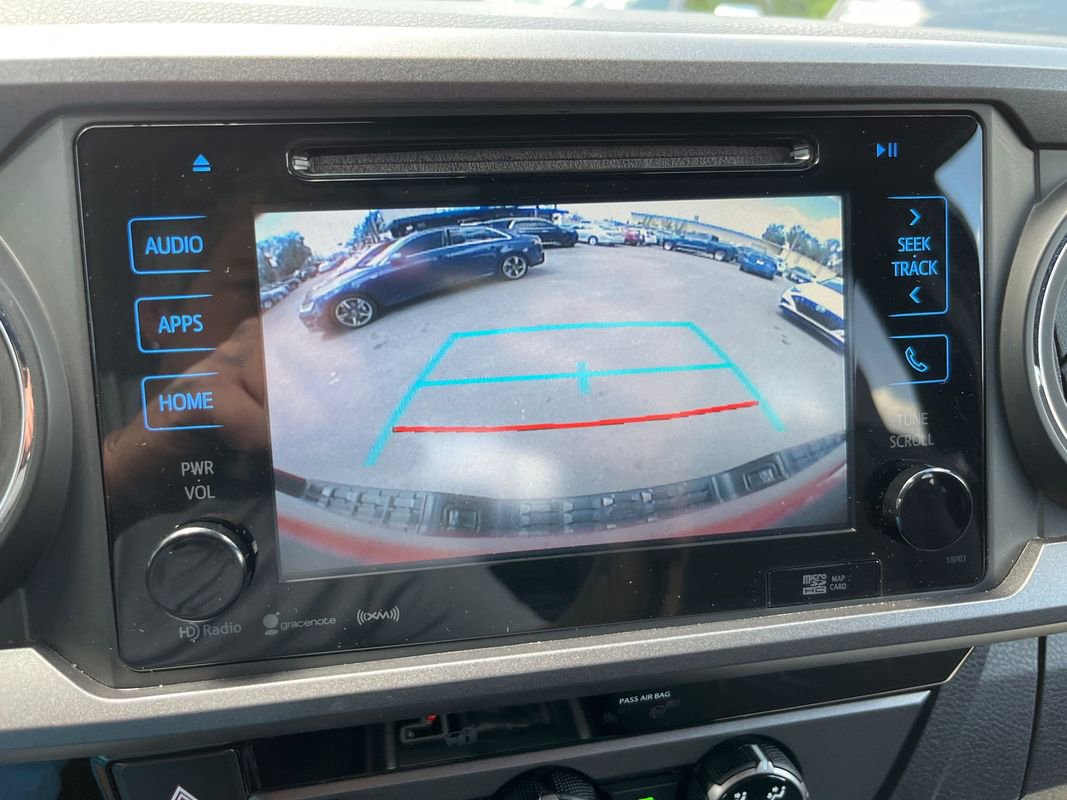 Used 2018 Toyota Tacoma TRD Sport w/ Technology Package AWD/4WD image 17