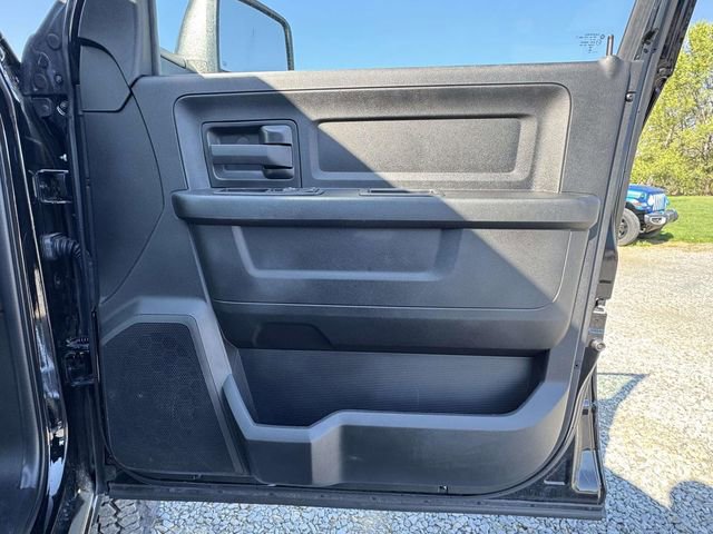 Used 2024 RAM 2500 Tradesman w/ Chrome Appearance Group image 17