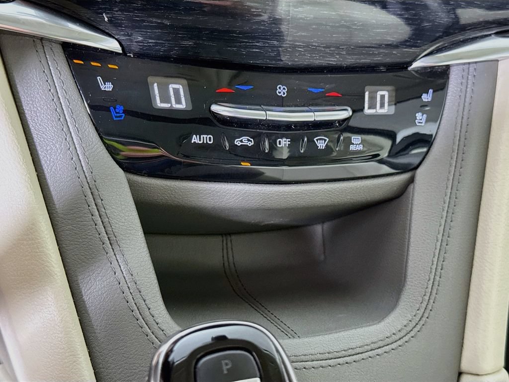 Used 2020 Cadillac XT6 Premium Luxury AWD/4WD image 8