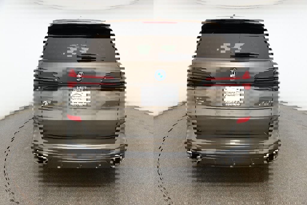 Used 2024 BMW X5 xDrive50e w/ M Sport Package image 5