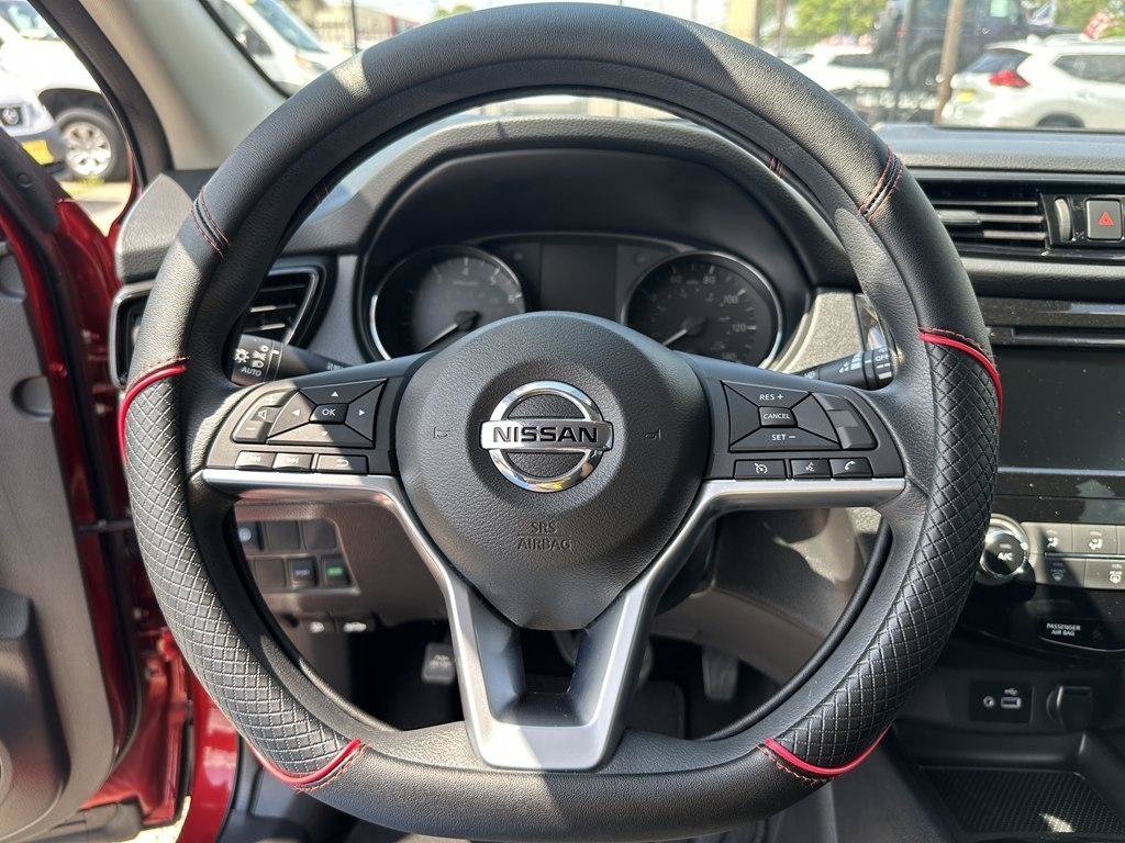 Used 2022 Nissan Rogue Sport S FWD image 12