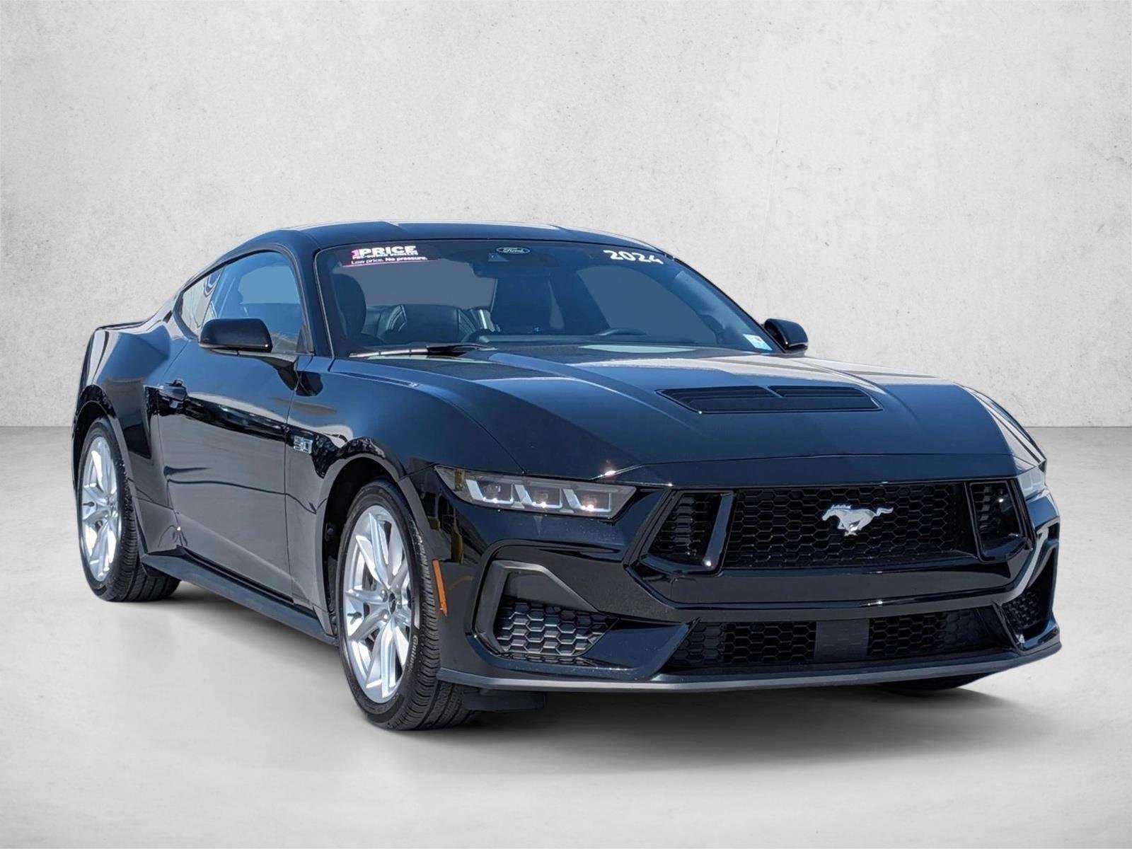 Used 2024 Ford Mustang GT Premium RWD image 3