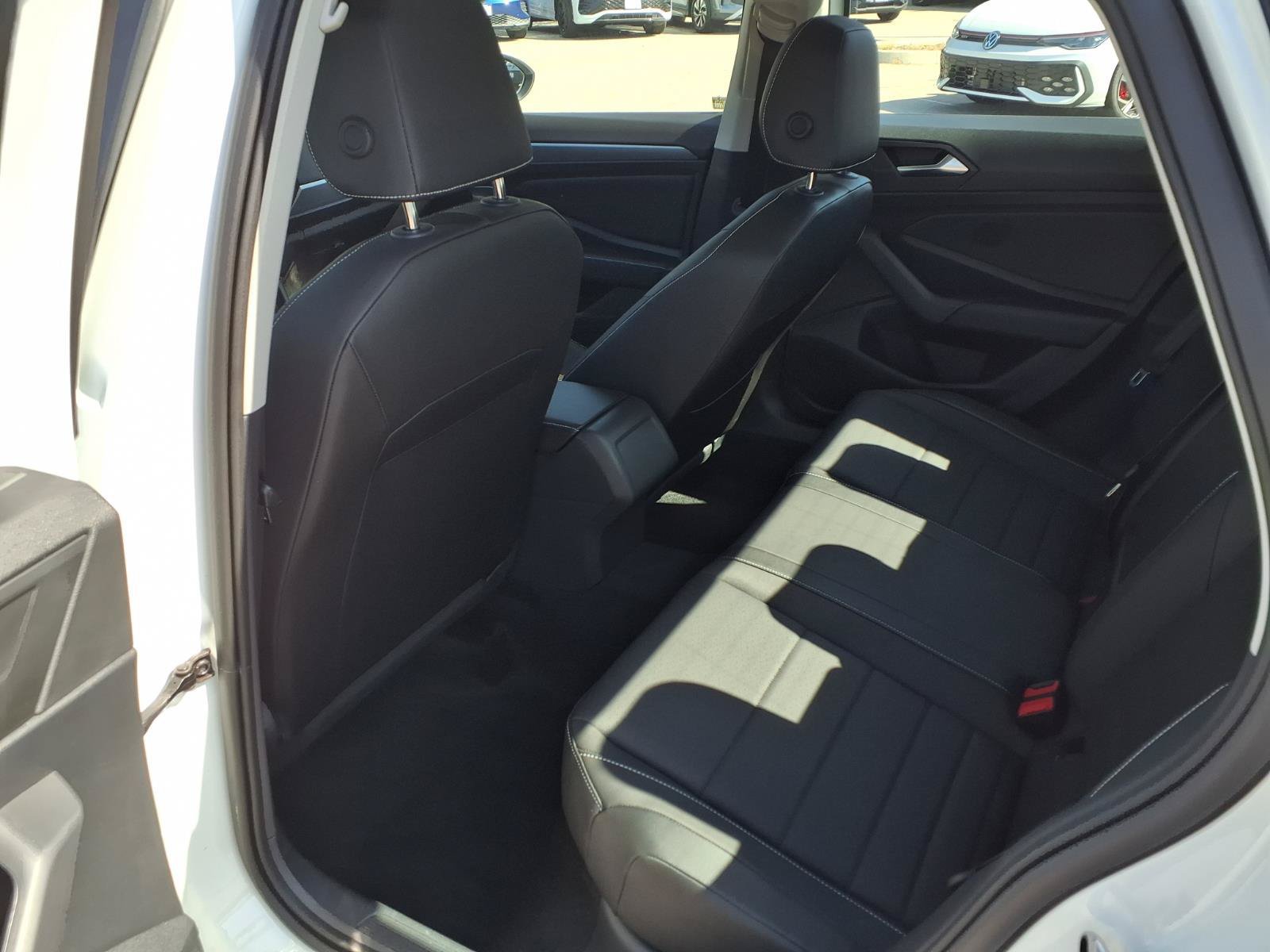 Used 2023 Volkswagen Jetta SE w/ Panoramic Sunroof Package FWD image 21