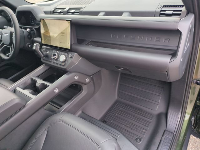 New 2026 Land Rover Defender 110 X-Dynamic SE AWD/4WD image 19