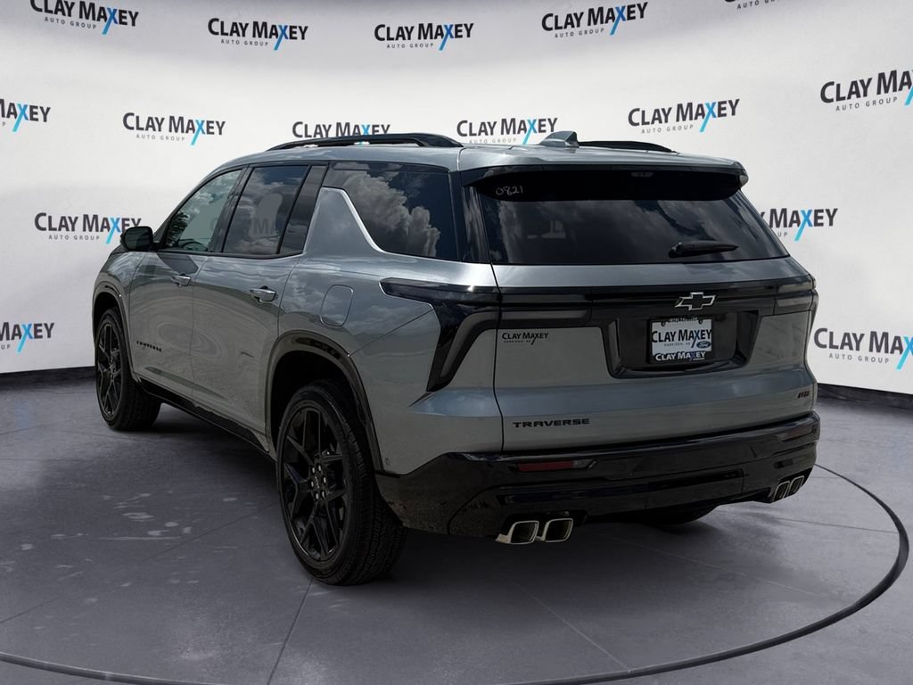 Used 2026 Chevrolet Traverse RS FWD image 3