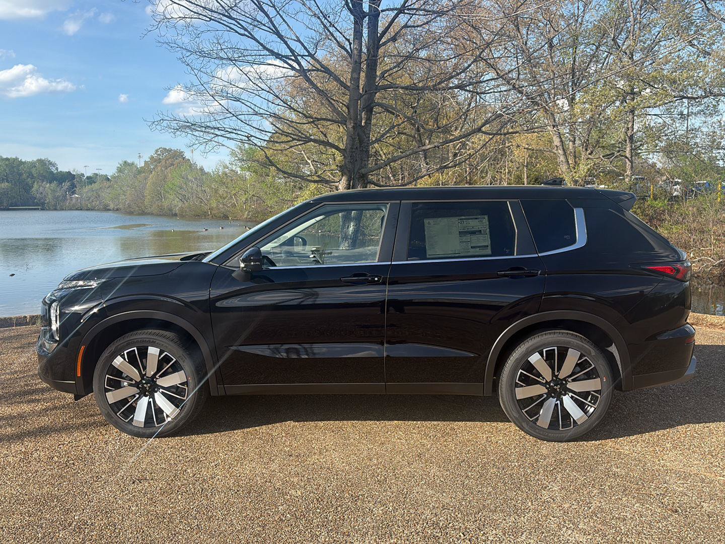 New 2026 Mitsubishi Outlander SE AWD/4WD image 10