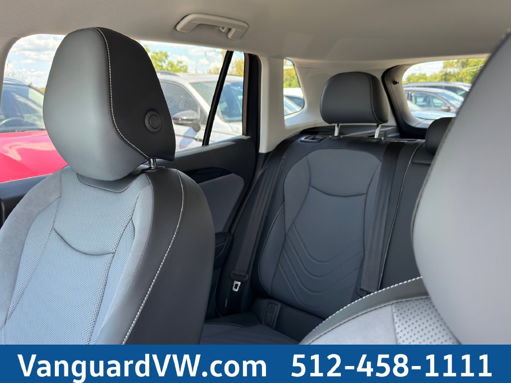 New 2026 Volkswagen Tiguan SE FWD image 11