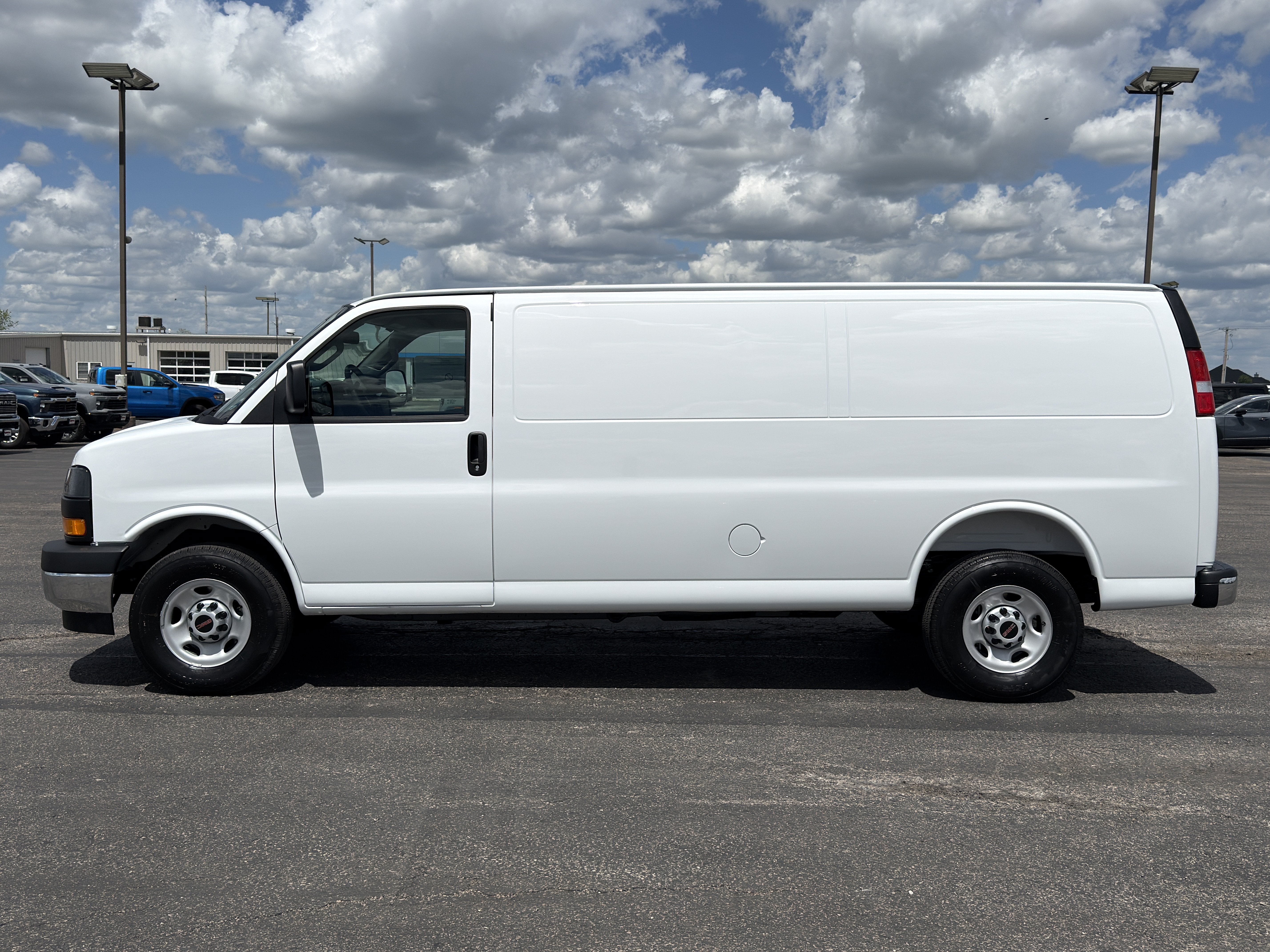New 2026 GMC Savana 3500 Extended w/ Driver Convenience Package RWD image 7