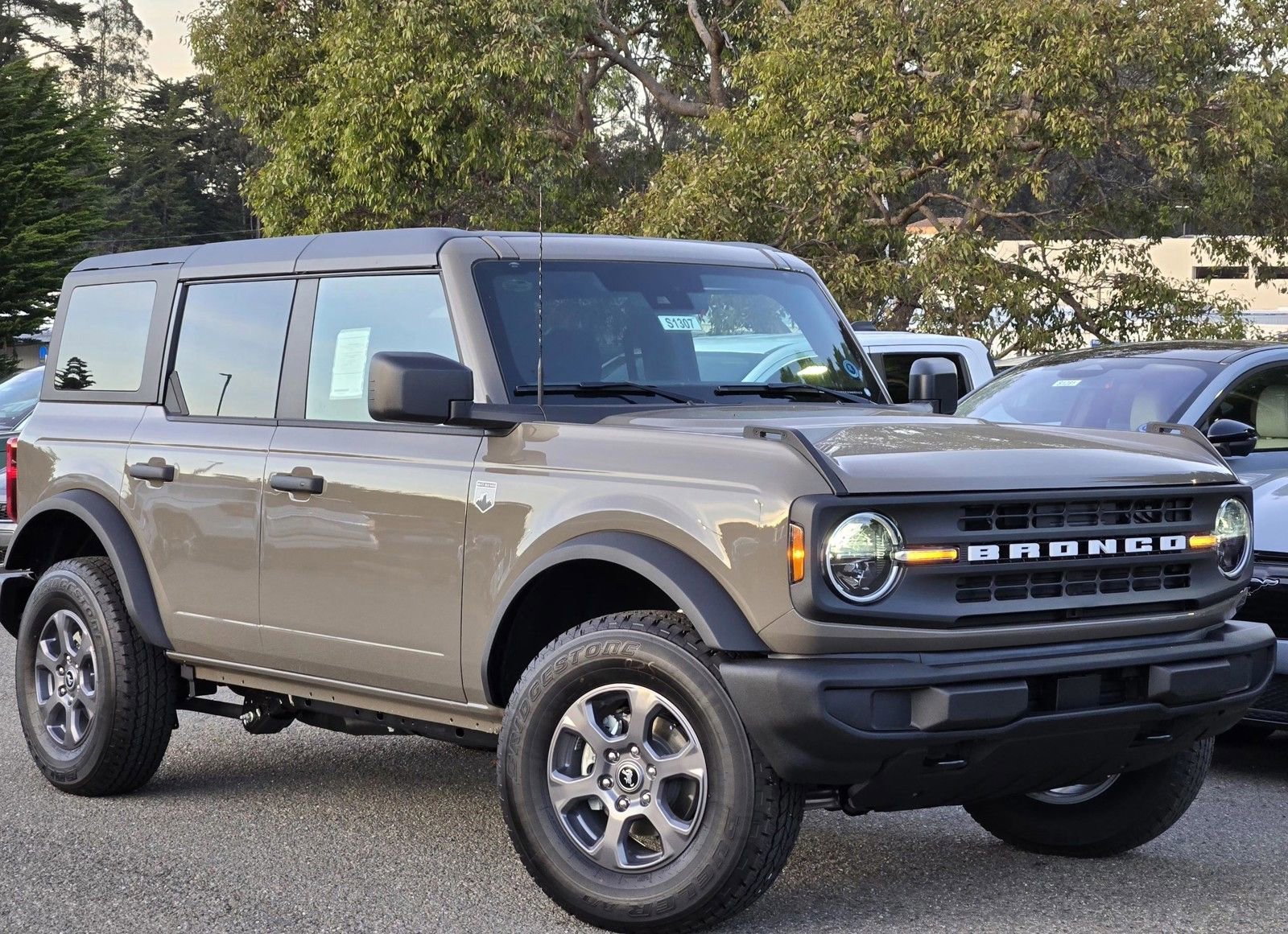 New 2025 Ford Bronco Big Bend image 2
