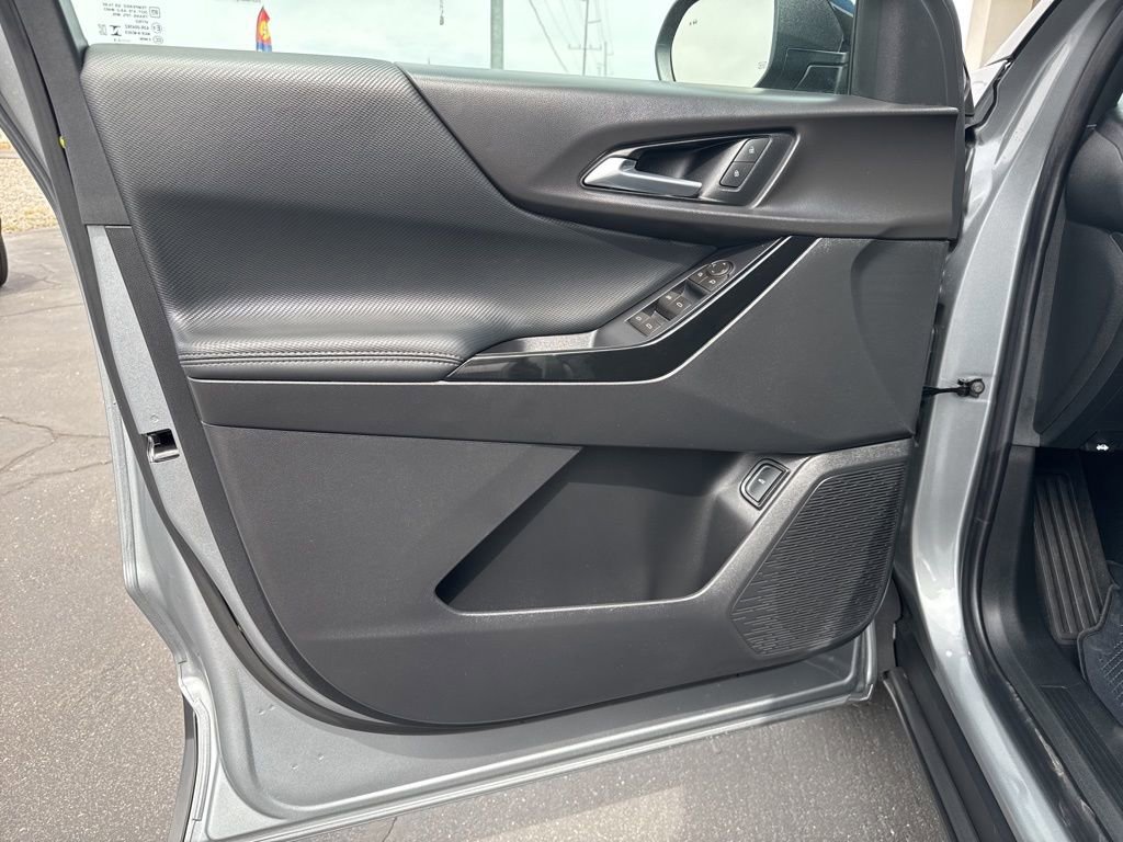 New 2026 Chevrolet Equinox LT w/ Convenience Package II FWD image 14