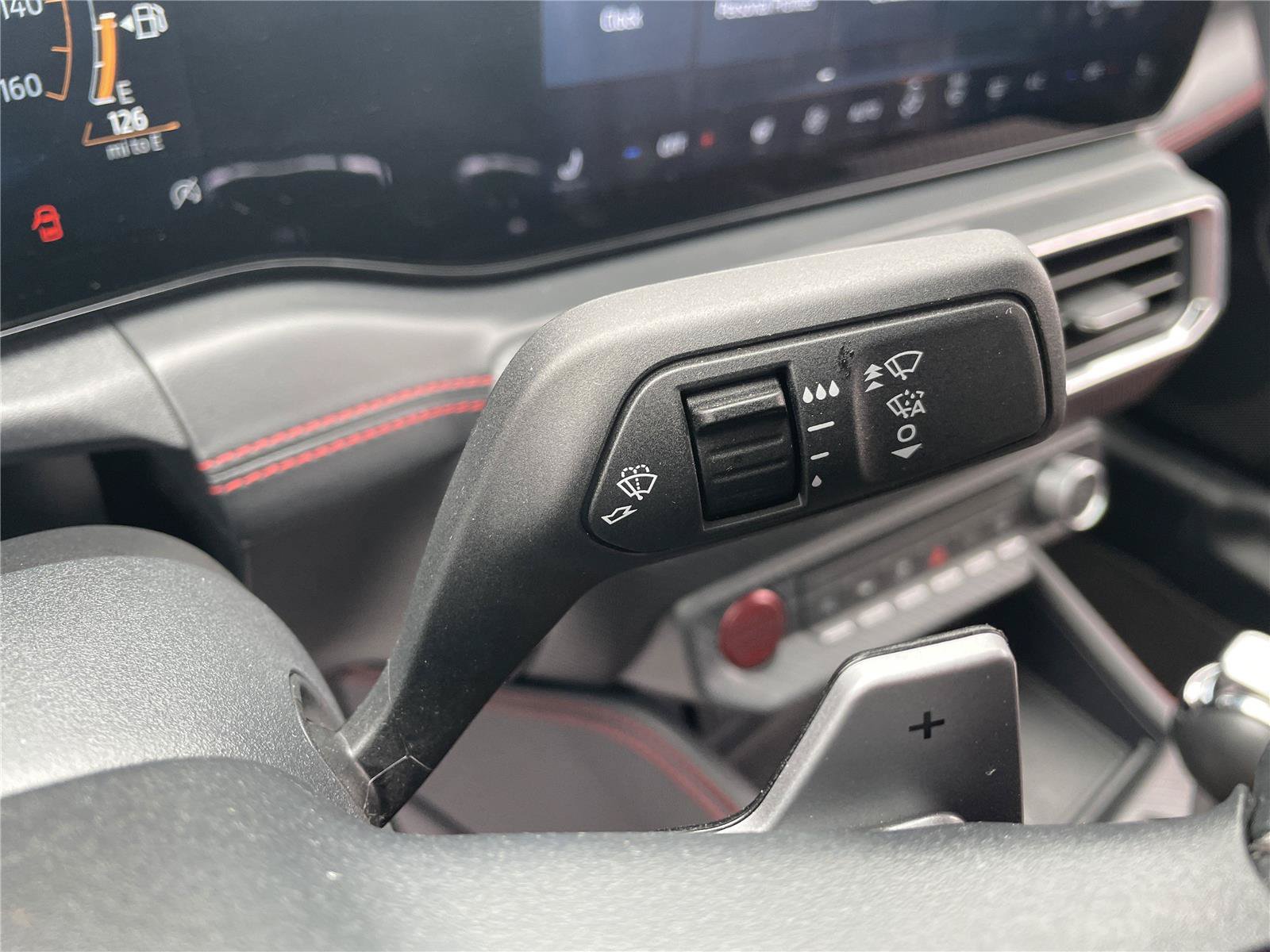 Used 2025 Ford Mustang GT Premium RWD image 17
