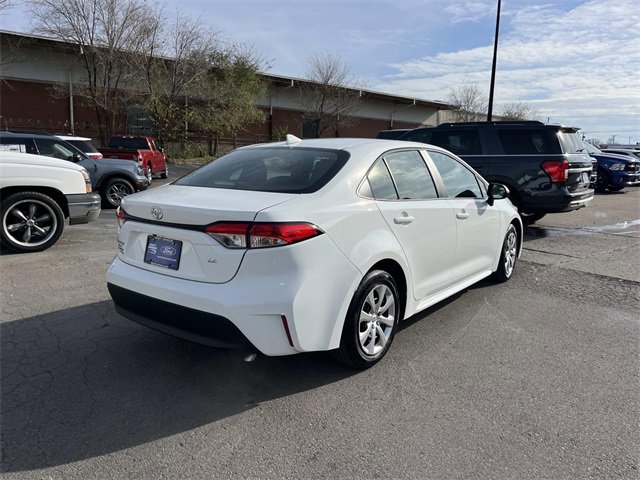 Used 2026 Toyota Corolla LE image 3