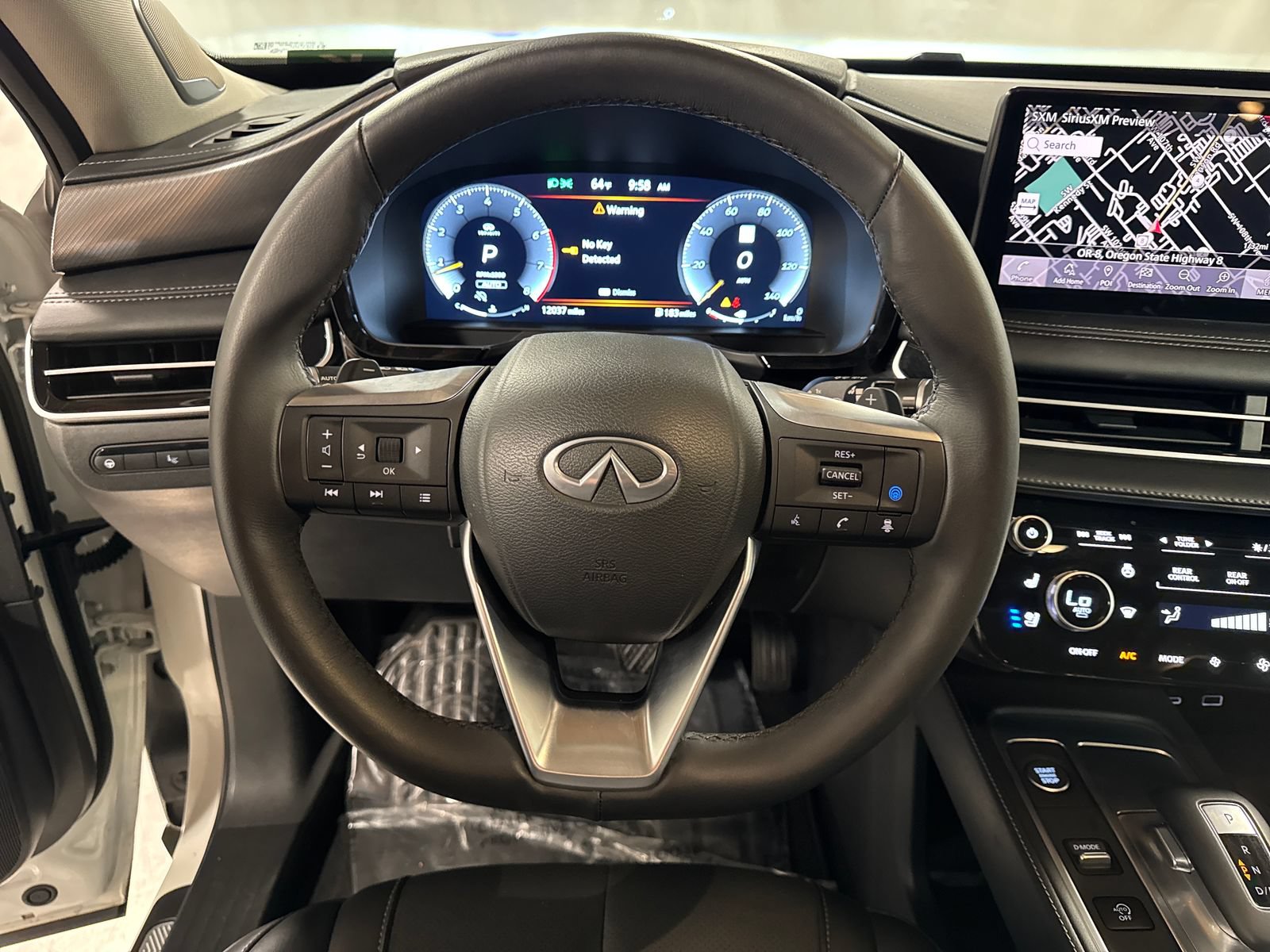 Certified 2025 INFINITI QX60 Luxe w/ Vision Package AWD/4WD image 16
