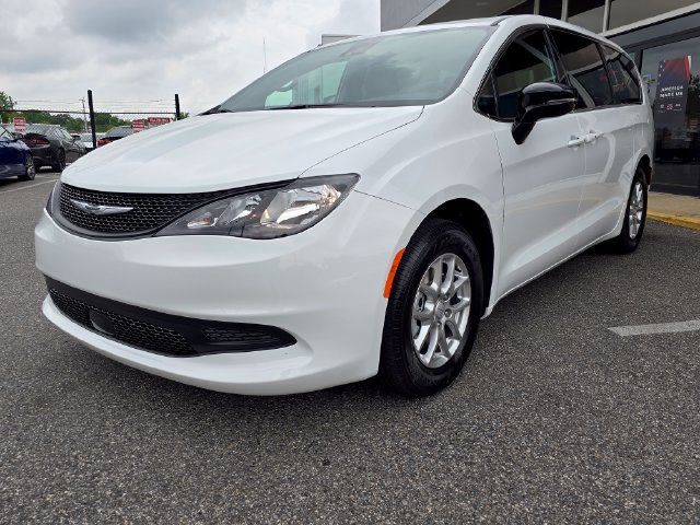 New 2027 Chrysler Pacifica LX FWD image 27