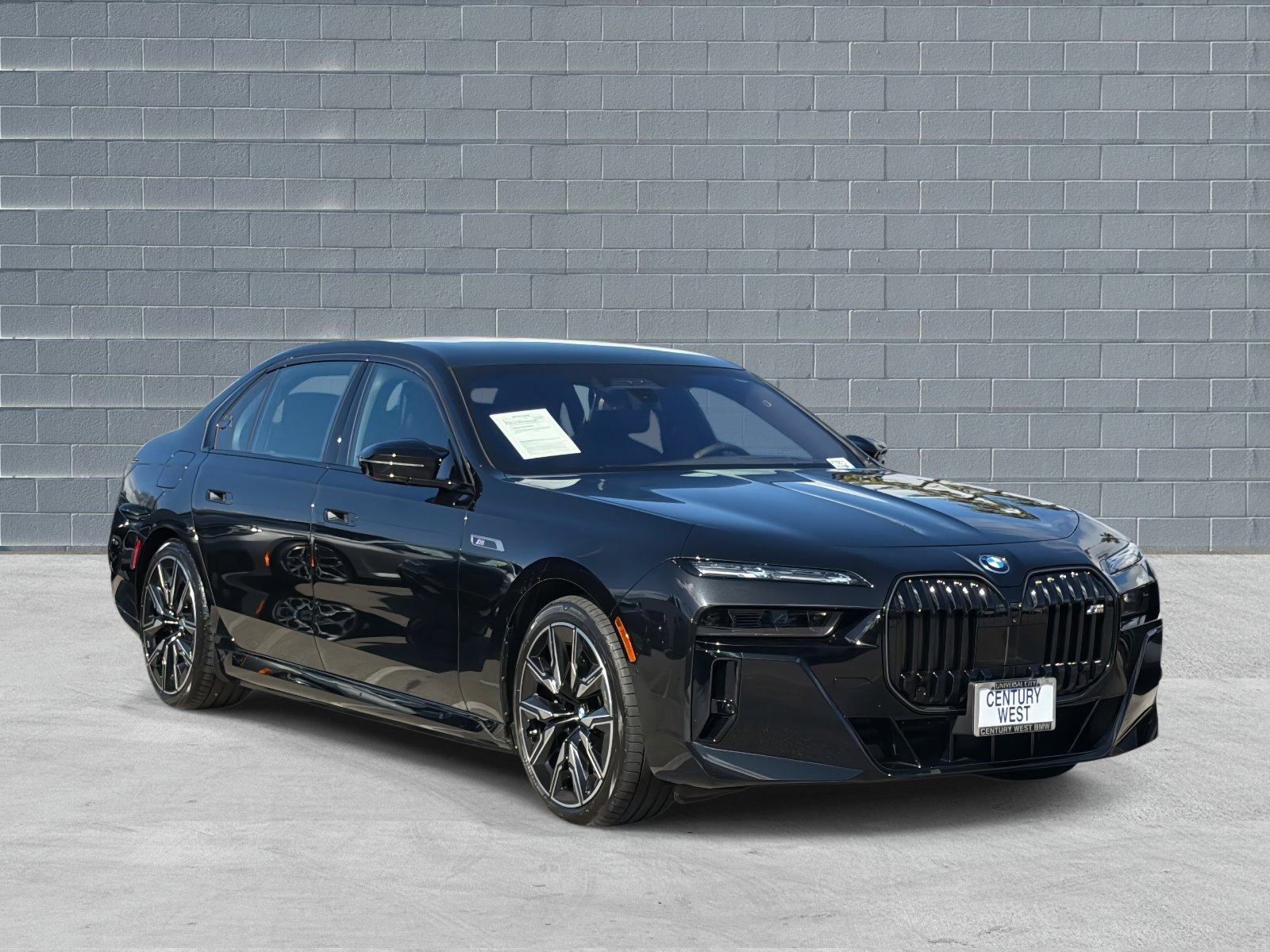 Used 2025 BMW i7 M70 w/ Executive Package video 1