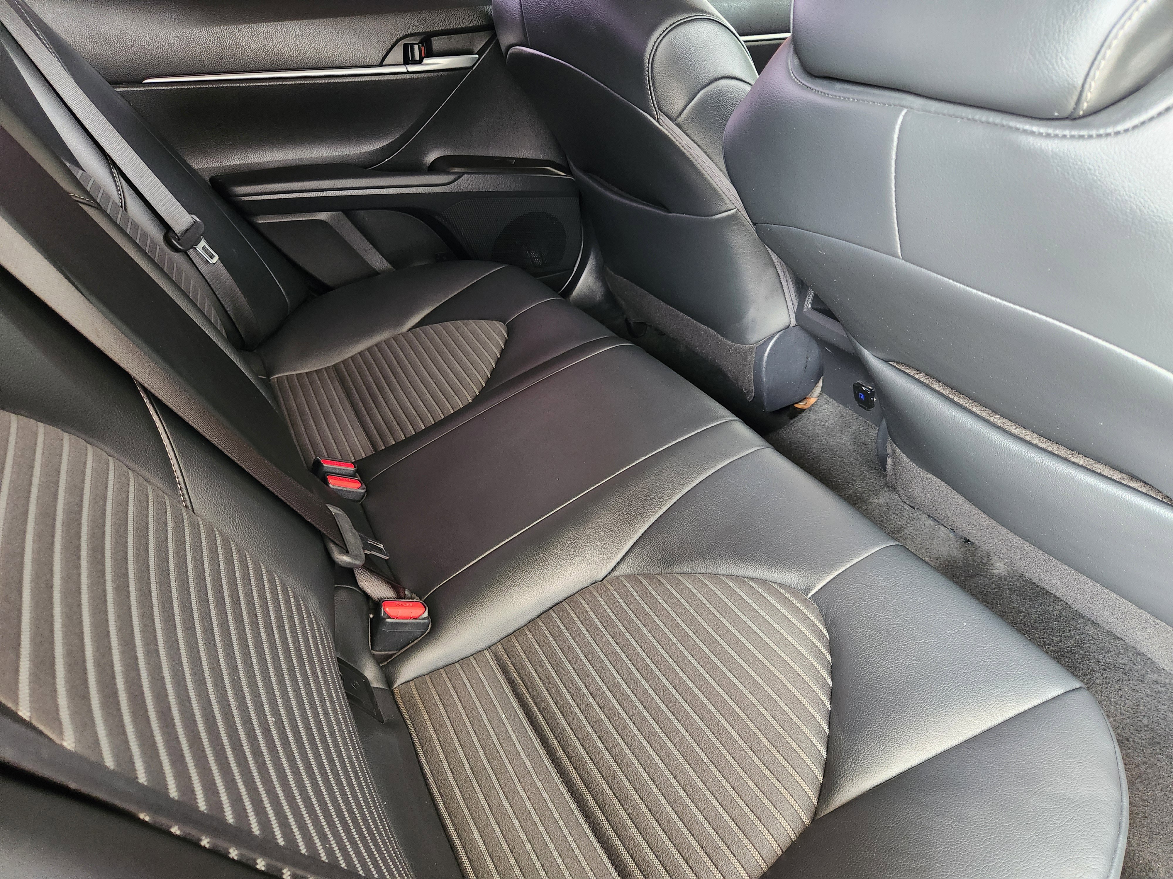 Used 2023 Toyota Camry SE FWD image 33