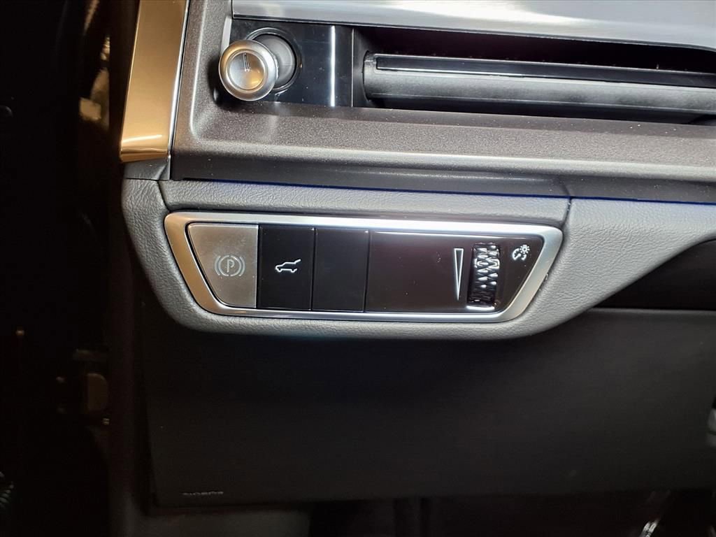 Used 2026 Cadillac Vistiq Sport image 13