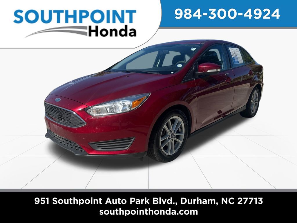 Used 2017 Ford Focus SE FWD image 3