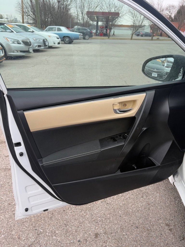 Used 2019 Toyota Corolla LE image 10