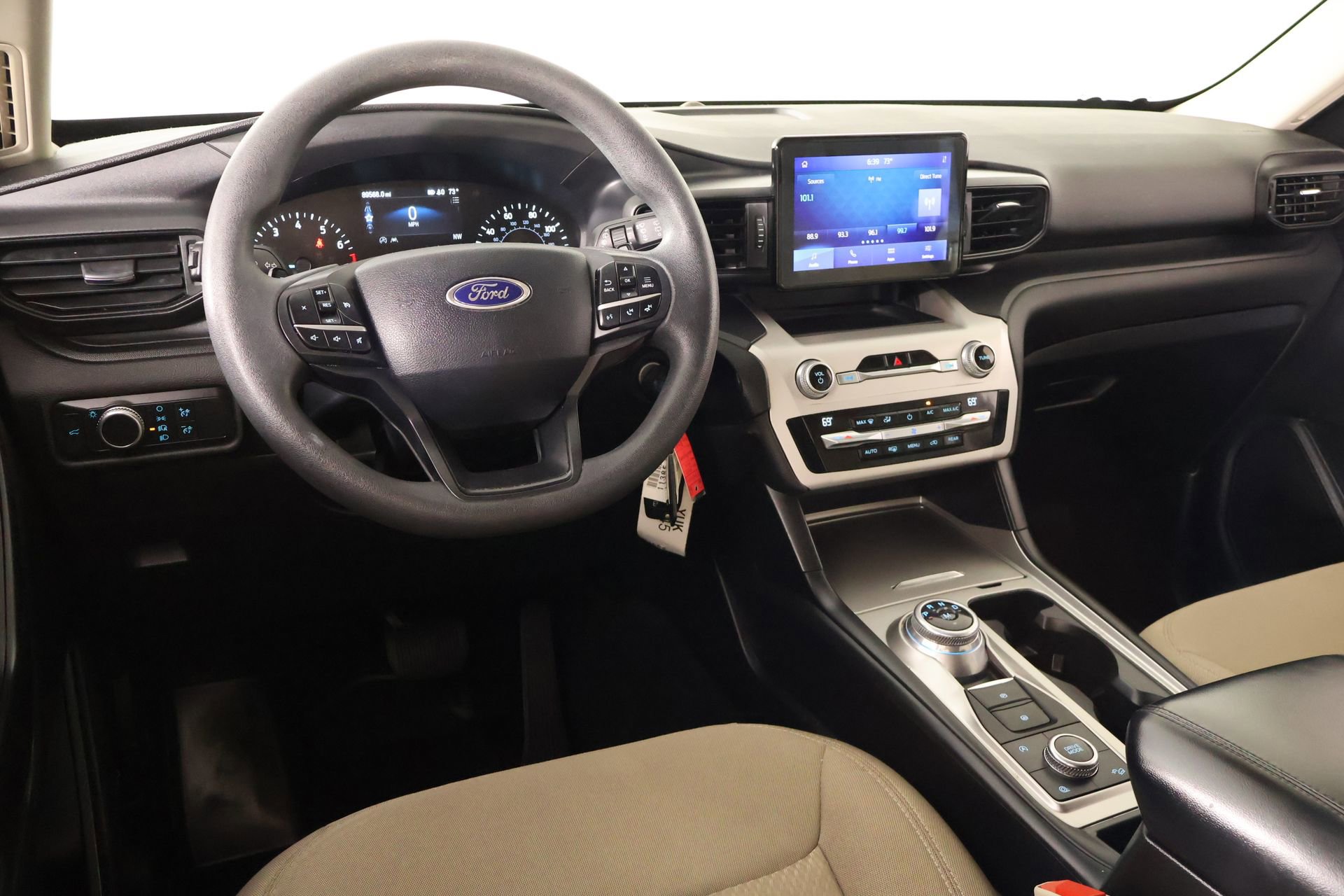 Used 2020 Ford Explorer 4WD image 2