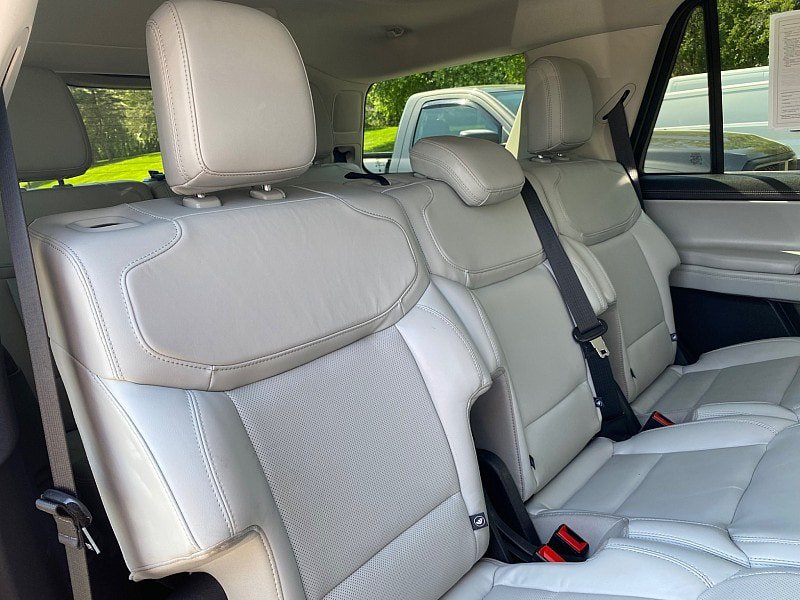 Certified 2025 Ford Expedition Platinum AWD/4WD image 37