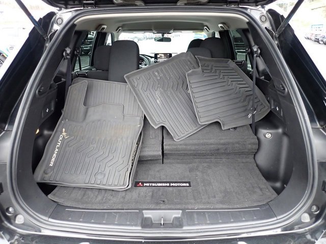 Used 2022 Mitsubishi Outlander ES image 8