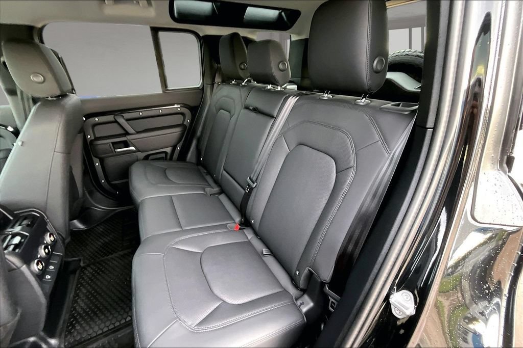 Used 2025 Land Rover Defender 110 S AWD/4WD image 26