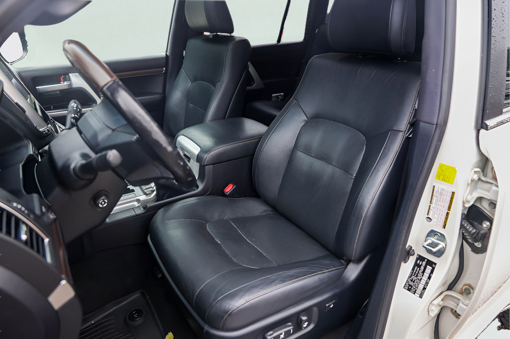 Used 2020 Toyota Land Cruiser Heritage Edition AWD/4WD image 10