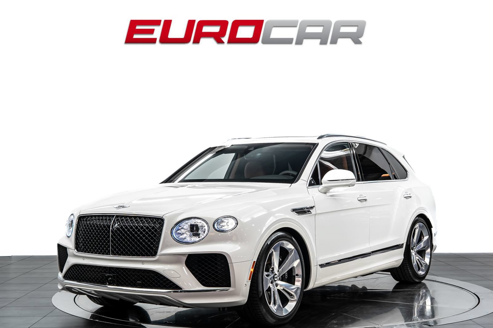 Used 2024 Bentley Bentayga AWD/4WD image 1