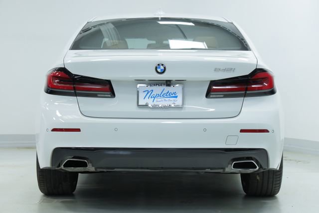 Used 2023 BMW 540i w/ Convenience Package image 7