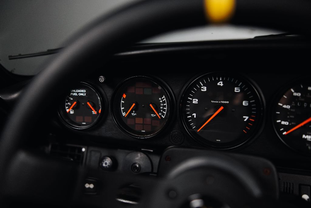 Used 1991 Porsche 911 Carrera RWD image 20