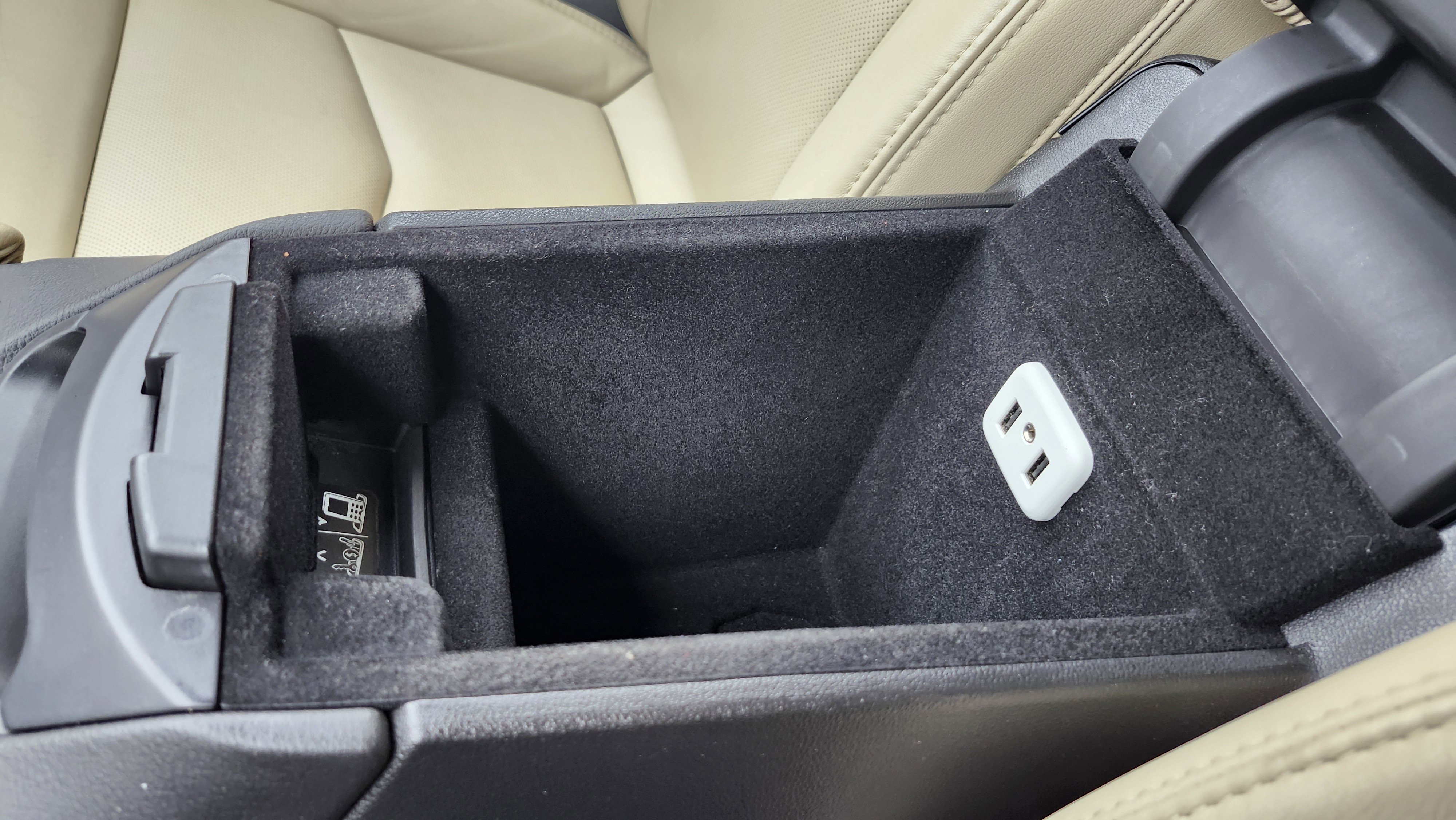 Used 2018 Cadillac XT5 Luxury w/ Driver Awareness Package image 35