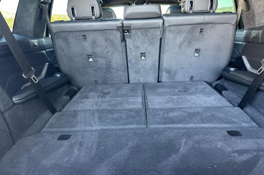 Used 2022 BMW X7 M50i image 16