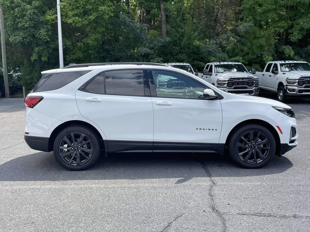 Used 2024 Chevrolet Equinox RS FWD image 9