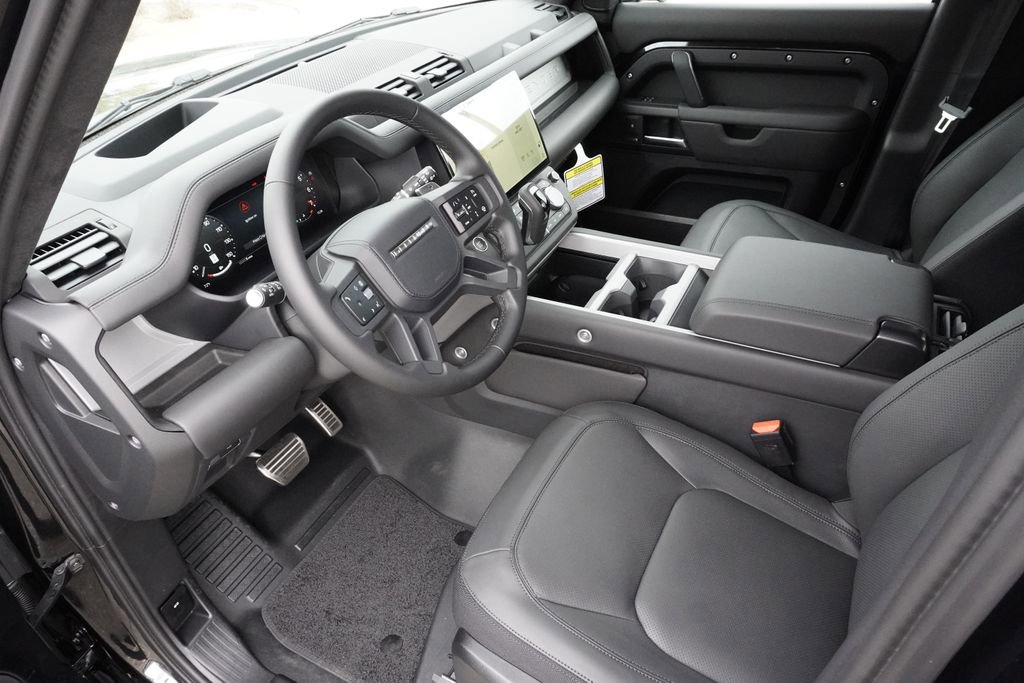 New 2026 Land Rover Defender 110 V8 AWD/4WD image 18