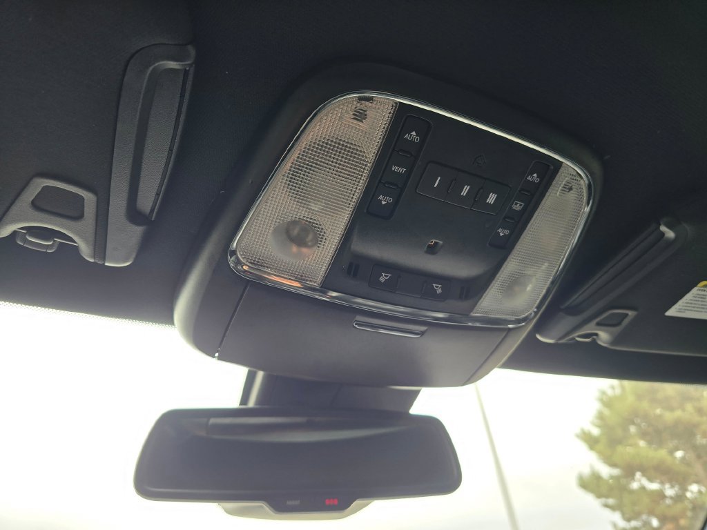 Used 2022 Chrysler 300 S RWD image 28