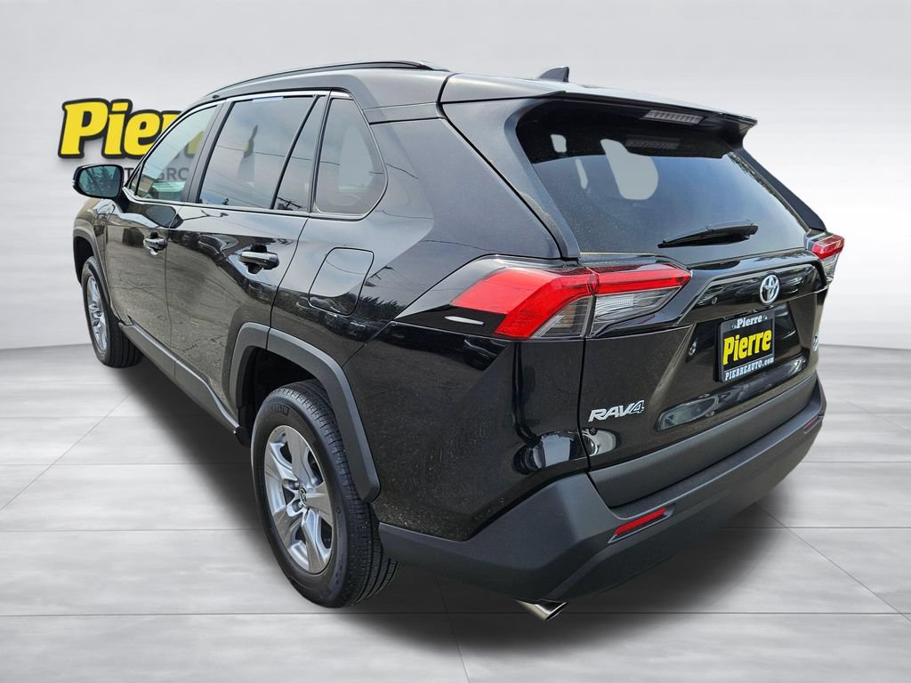 Used 2025 Toyota RAV4 XLE AWD/4WD image 8