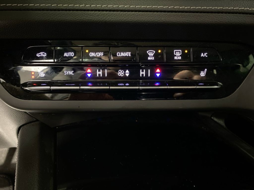 Certified 2023 Buick Envision Essence FWD image 18