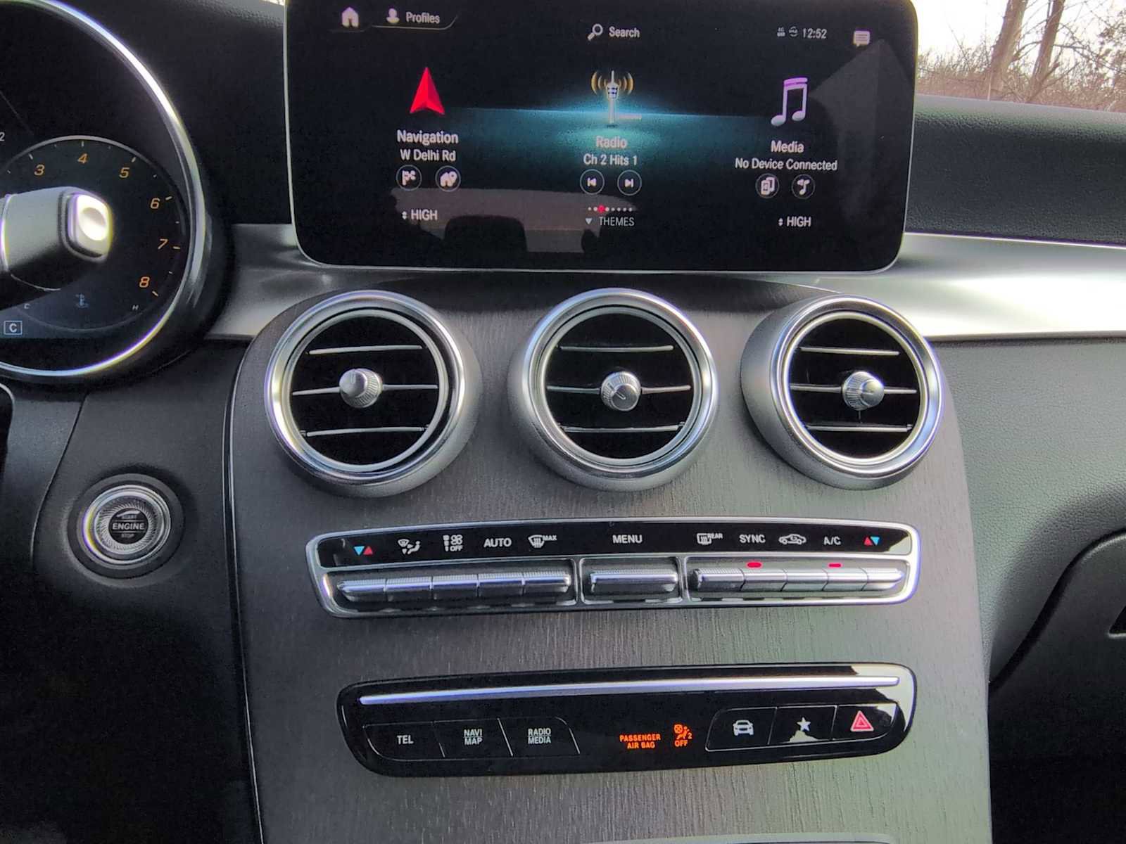 Used 2022 Mercedes-Benz GLC 300 4MATIC image 27