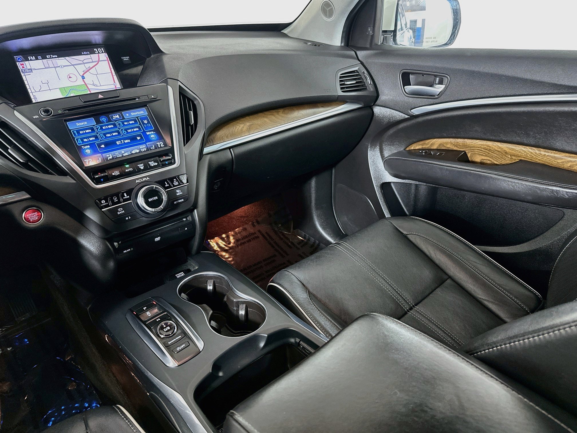 Used 2017 Acura MDX SH-AWD image 23