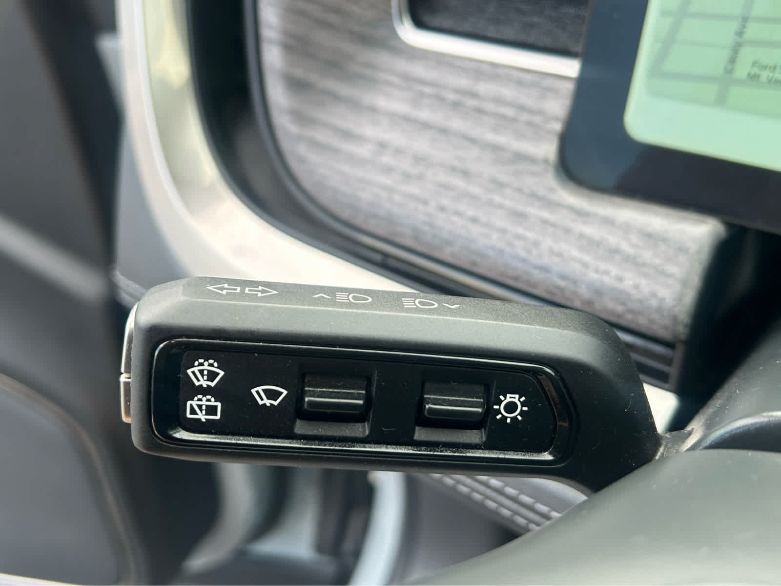 Used 2026 Rivian R1S Adventure AWD/4WD image 43