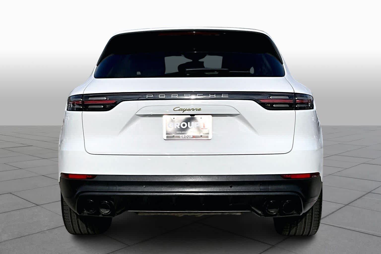 Used 2022 Porsche Cayenne E-Hybrid AWD/4WD image 16